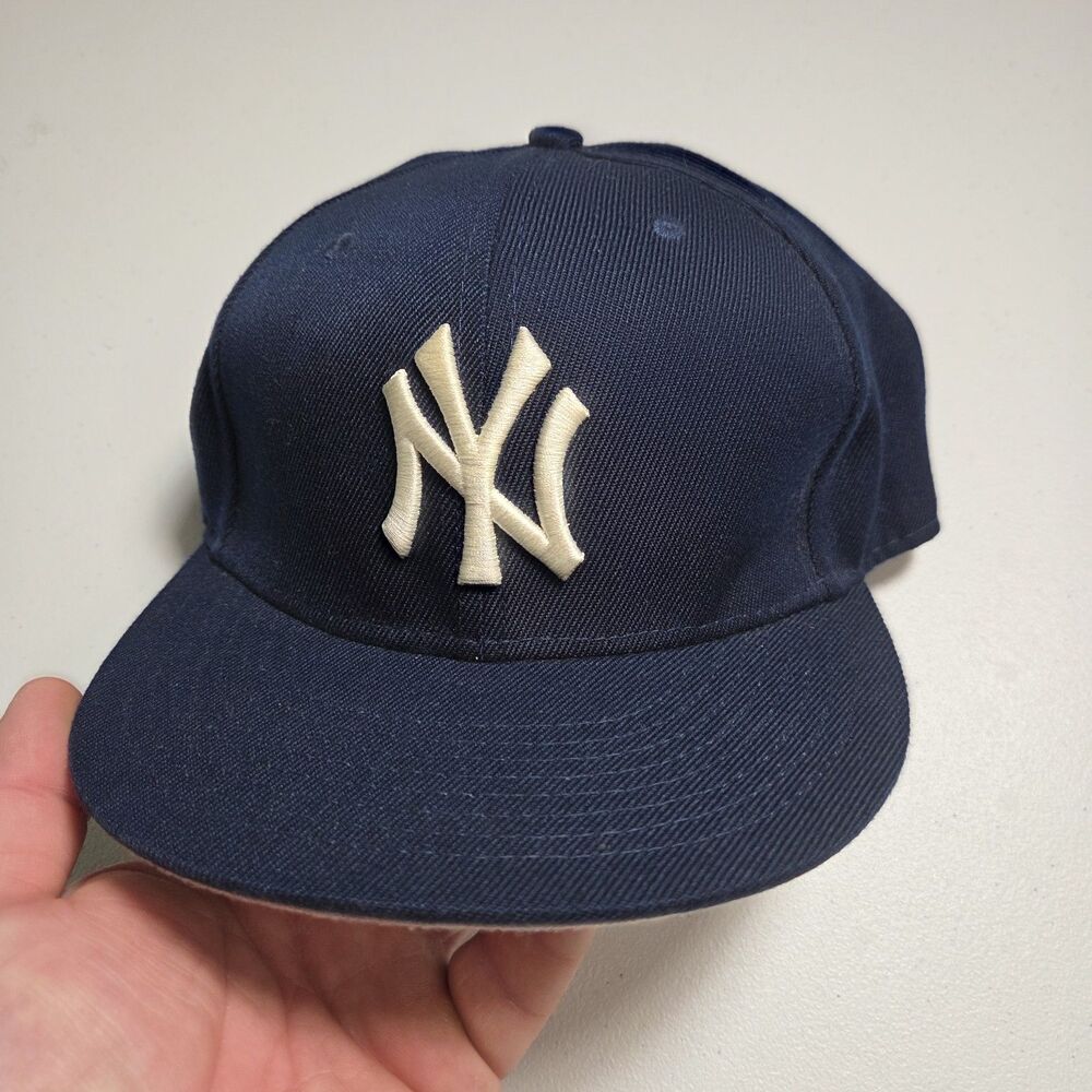 New Era 59FIFTY New York Yankees Hat 7 3/8 Navy 2009 Inaugural Season Fitted Cap